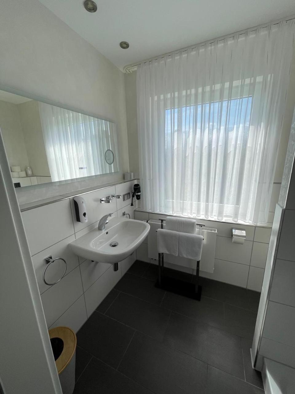 Hotel Pension Haus Talblick Edersee Hemfurth-Edersee Экстерьер фото